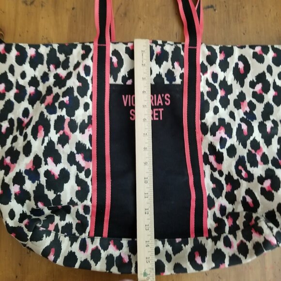 Victoria's Secret Zip Top Tote VS Pink Leopard Print Canvas Weekender Tote Bag - Picture 9 of 12